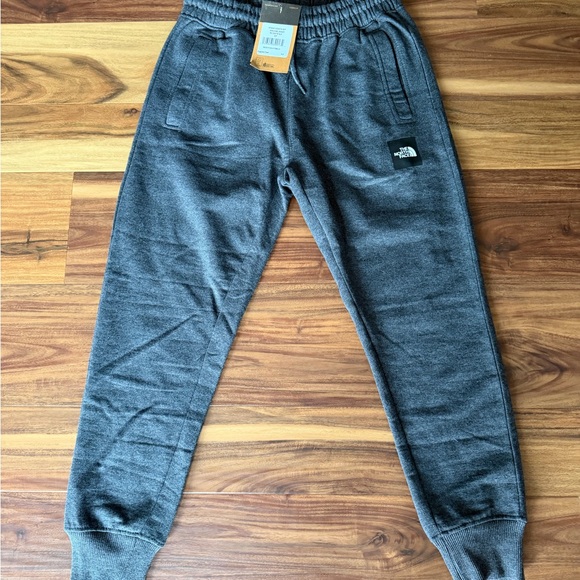 The North Face Men's Charcoal Joggers - Picture 10 of 10